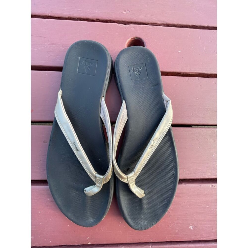 Reef Gold Flip Flops - Picture 3 of 5